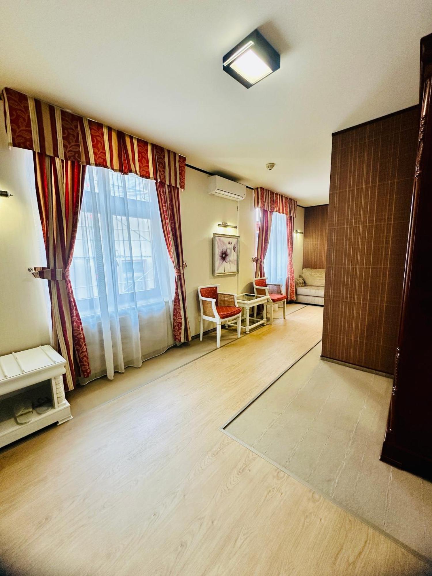 Villa & Restaurant Levoslav House Sibiu Exterior photo